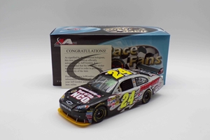 **Damaged See Pictures** Jeff Gordon Autographed 2009 National Guard Year of the NCO 1:24 Race Fan Diecast **Damaged See Pictures** Jeff Gordon Autographed 2009 National Guard Year of the NCO 1:24 Race Fan Diecast 