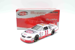 Darrell Waltrip Autographed 2003 The Victory Lap / 3X Champion 1:24 Nascar Diecast Darrell Waltrip Autographed 2003 The Victory Lap / 3X Champion 1:24 Nascar Diecast 