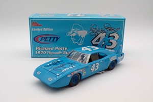 Richard Petty Autographed 1970 #43 Southern Chrysler 1:24 Racing Champions Diecast Richard Petty Autographed 1970 #43 Southern Chrysler 1:24 Racing Champions Diecast
