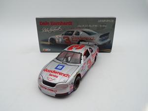 Dale Earnhardt 1995 Silver Select / 25 Years of Racing 1:24 Nascar Diecast Dale Earnhardt 1995 Silver Select 1:24Nascar Diecast