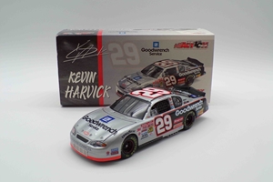 Kevin Harvick 2002 GM Goodwrench Services 1:24 Nascar Diecast Kevin Harvick 2002 GM Goodwrench Services 1:24 Nascar Diecast  