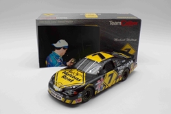 ** With Picture of Driver Autographing Diecast ** Michael Waltrip Autographed 2000 Nations Rent 1:24 Team Caliber Preferred Series Diecast ** With Picture of Driver Autographing Diecast ** Michael Waltrip Autographed 2000 Nations Rent 1:24 Team Caliber Preferred Series Diecast 